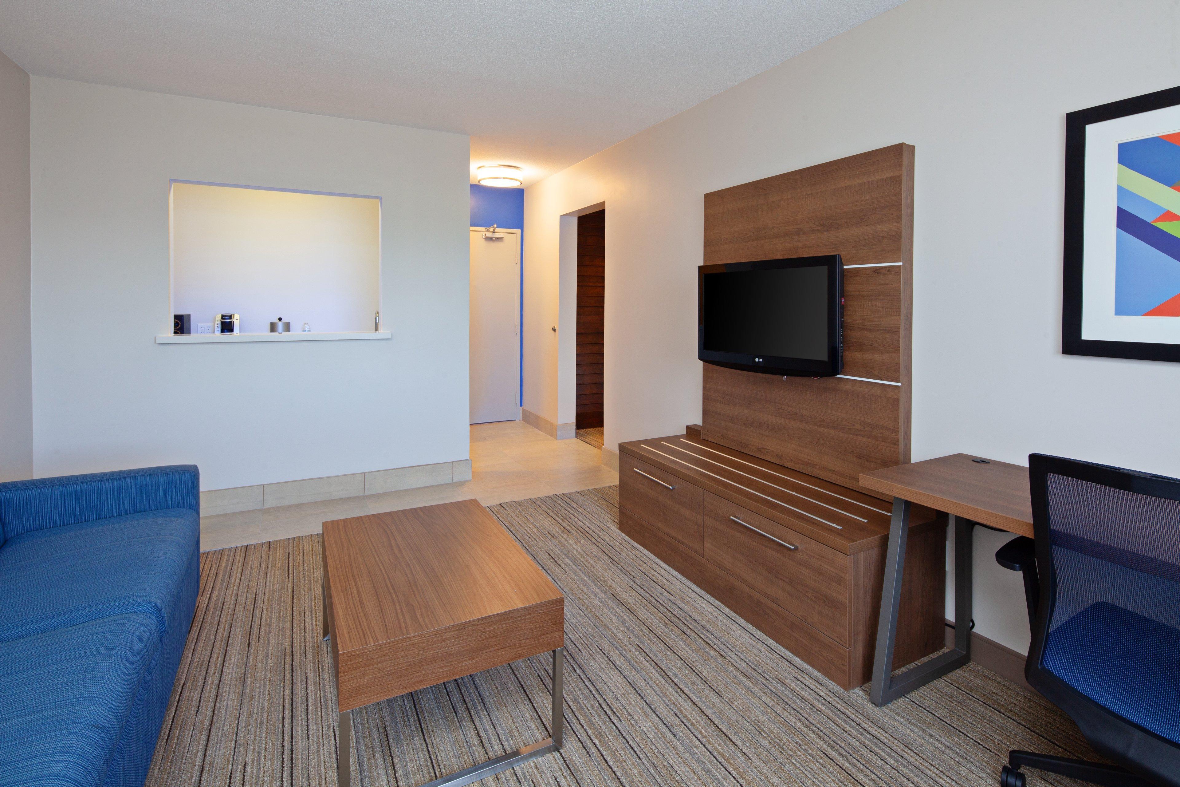 Holiday Inn Express Hotel & Suites San Diego-Escondido By Ihg Exterior photo