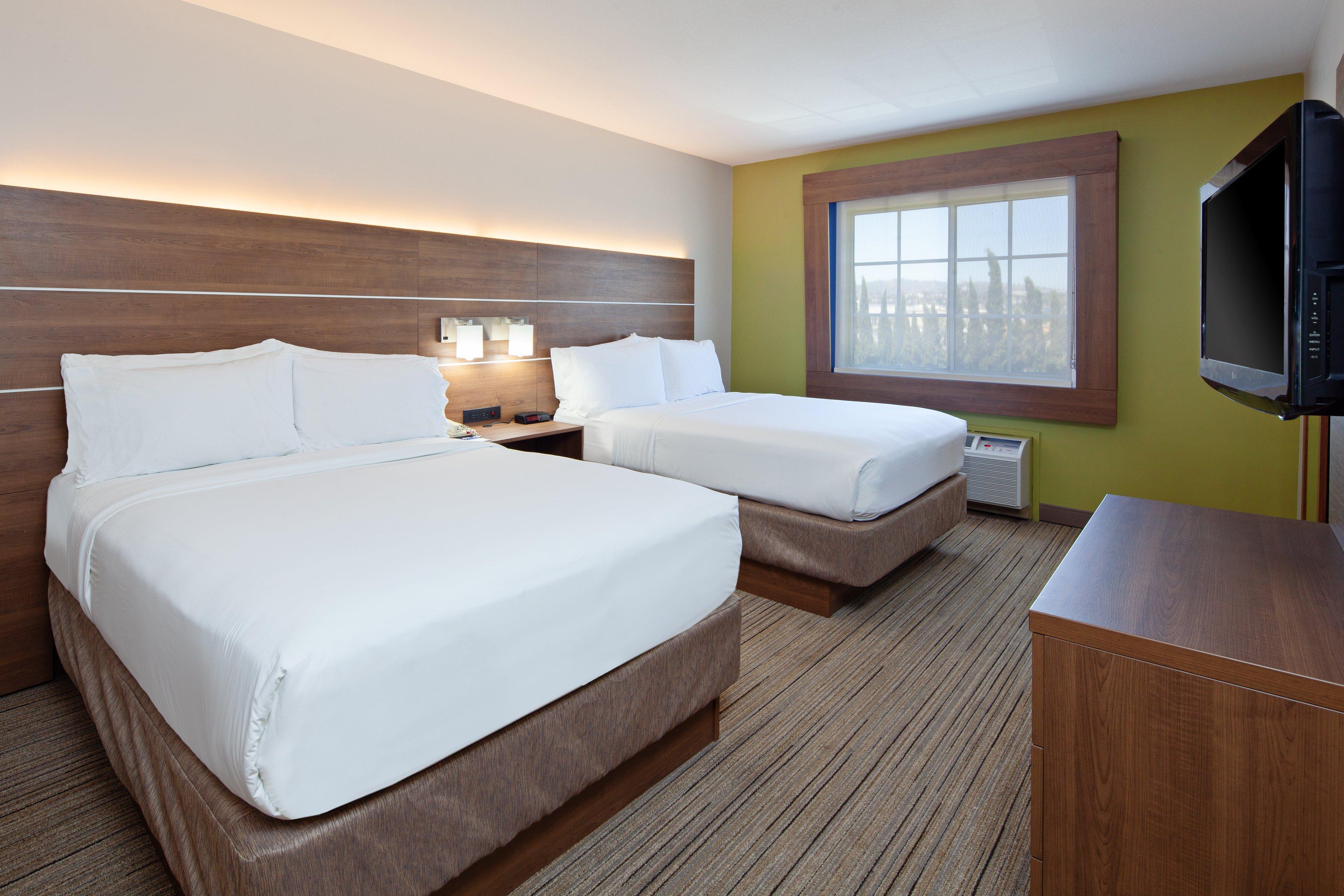 Holiday Inn Express Hotel & Suites San Diego-Escondido By Ihg Exterior photo