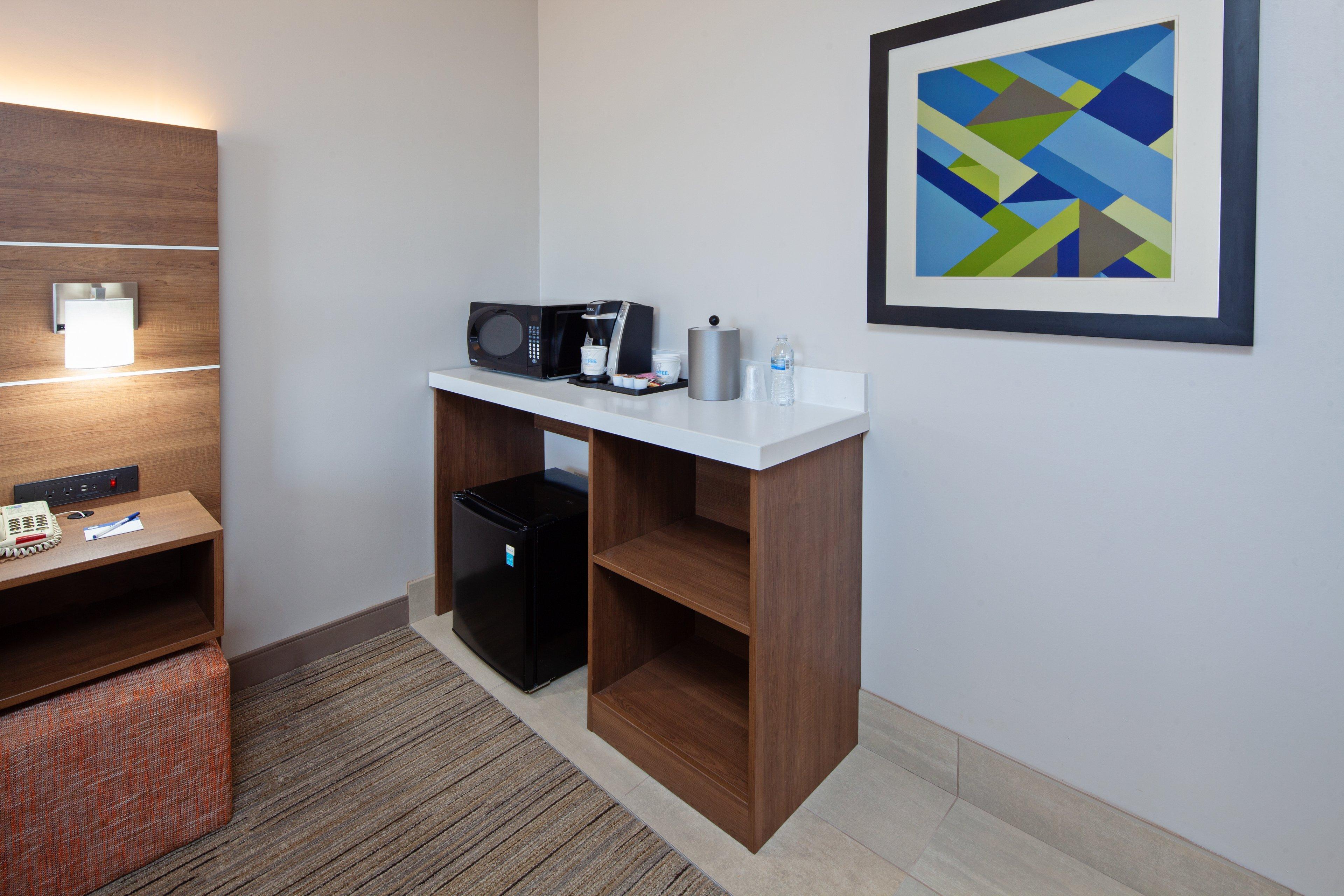 Holiday Inn Express Hotel & Suites San Diego-Escondido By Ihg Exterior photo