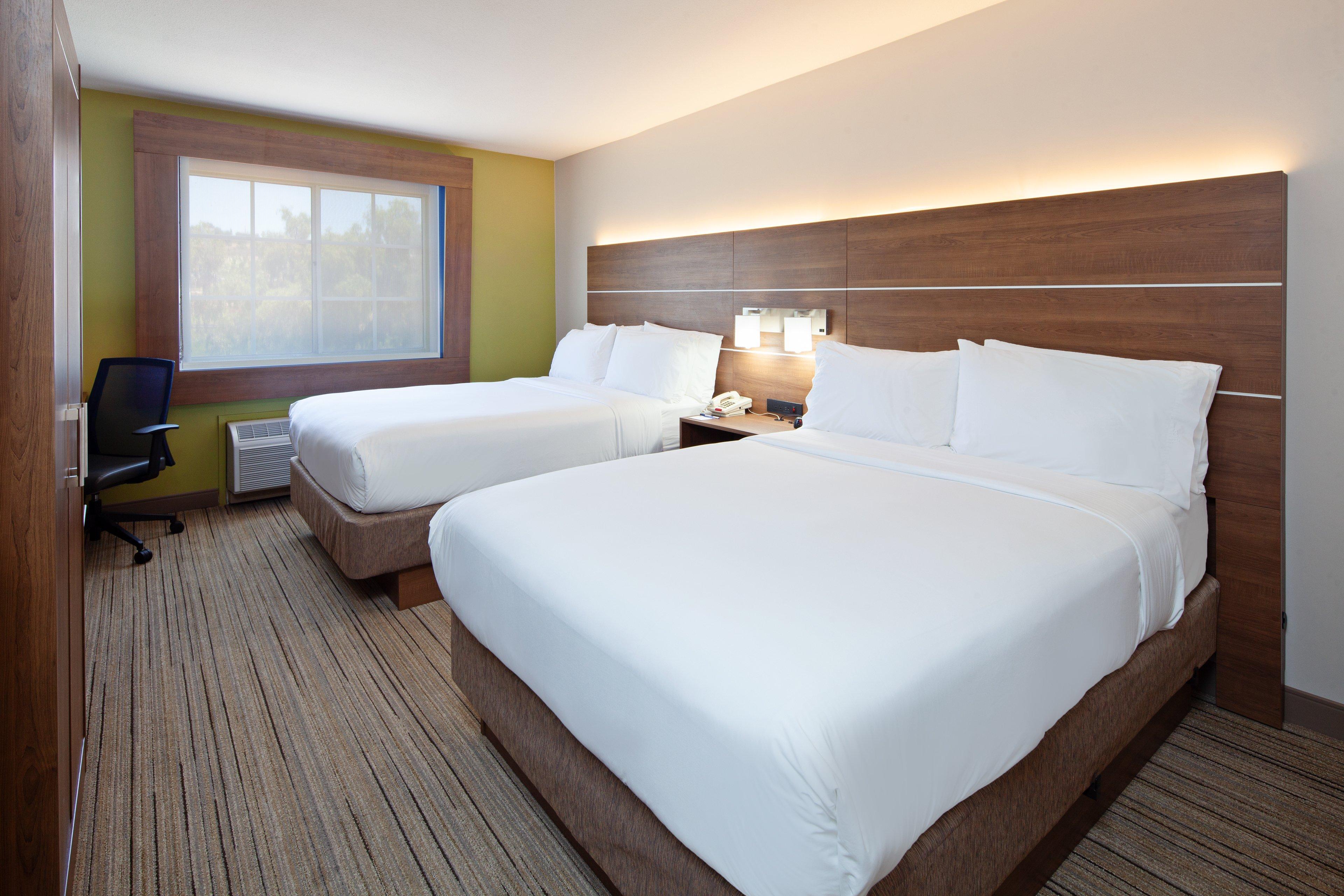 Holiday Inn Express Hotel & Suites San Diego-Escondido By Ihg Exterior photo